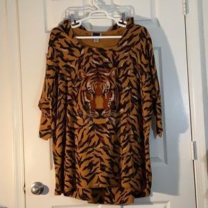 Maggie Barnes Women’s Plus Size Animal Print Sweater Skirt Set